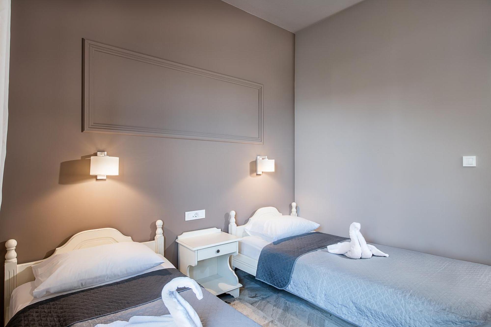 Lia Beachfront Apartments Stalos Room photo