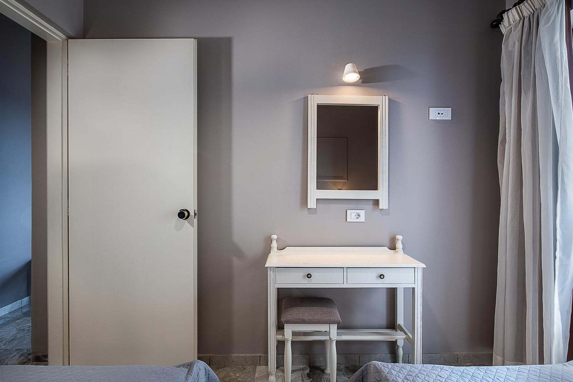 Lia Beachfront Apartments Stalos Room photo