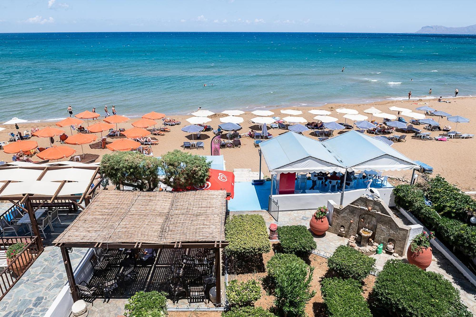 Lia Beachfront Apartments Stalos Exterior photo