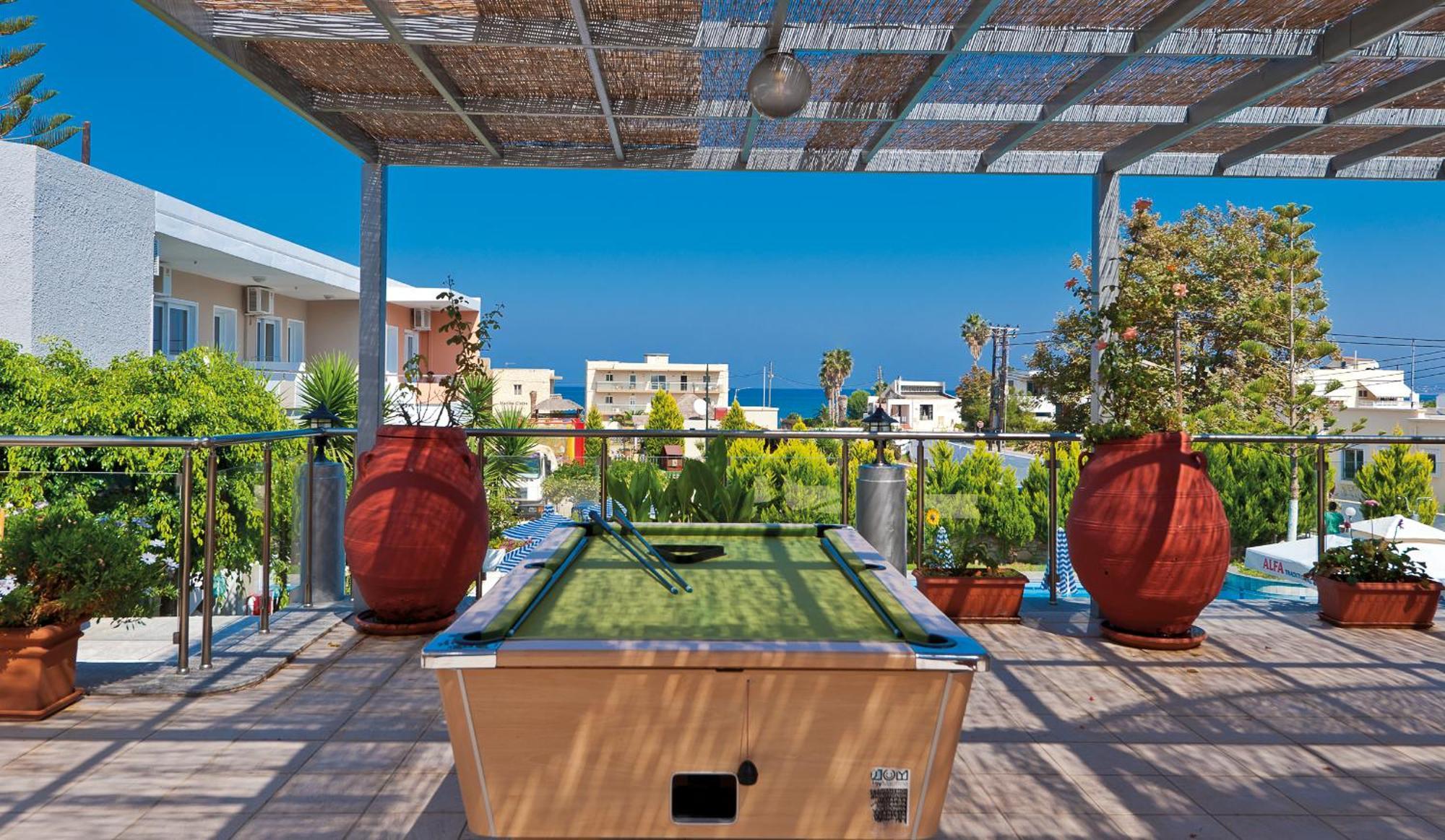 Lia Beachfront Apartments Stalos Exterior photo