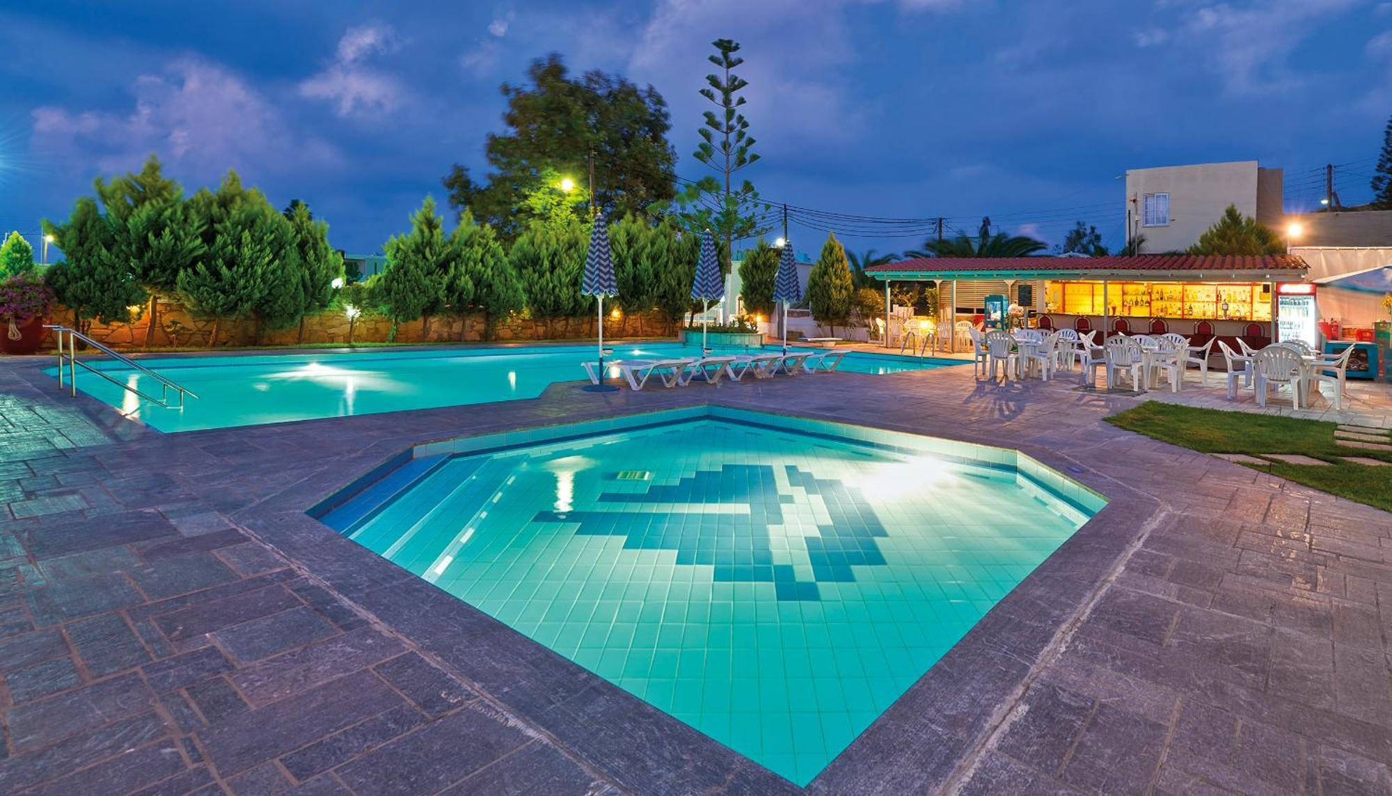 Lia Beachfront Apartments Stalos Exterior photo